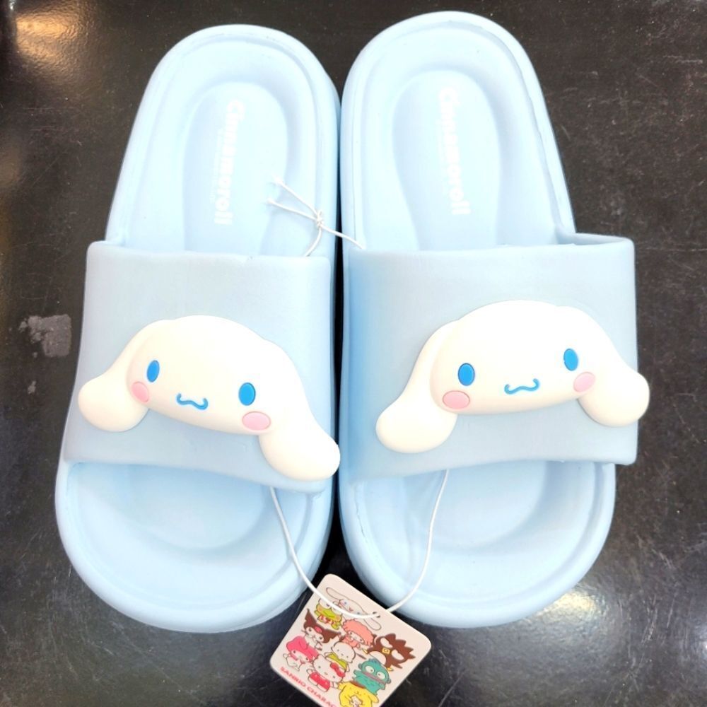 Brand New Sanrio Cinnamoroll Big Charm Slippers Size: US 7.5